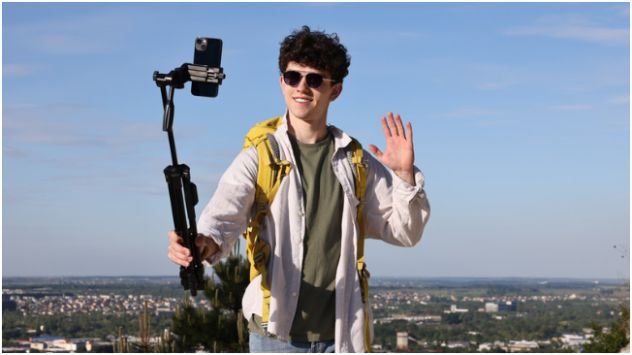 How Do I Stay Consistent While Traveling Full-Time?