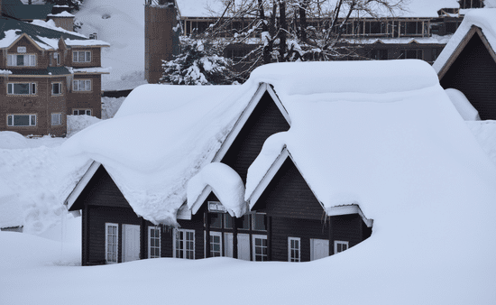 The Weight of Winter: How Much Snow Can Your Roof Actually Handle?